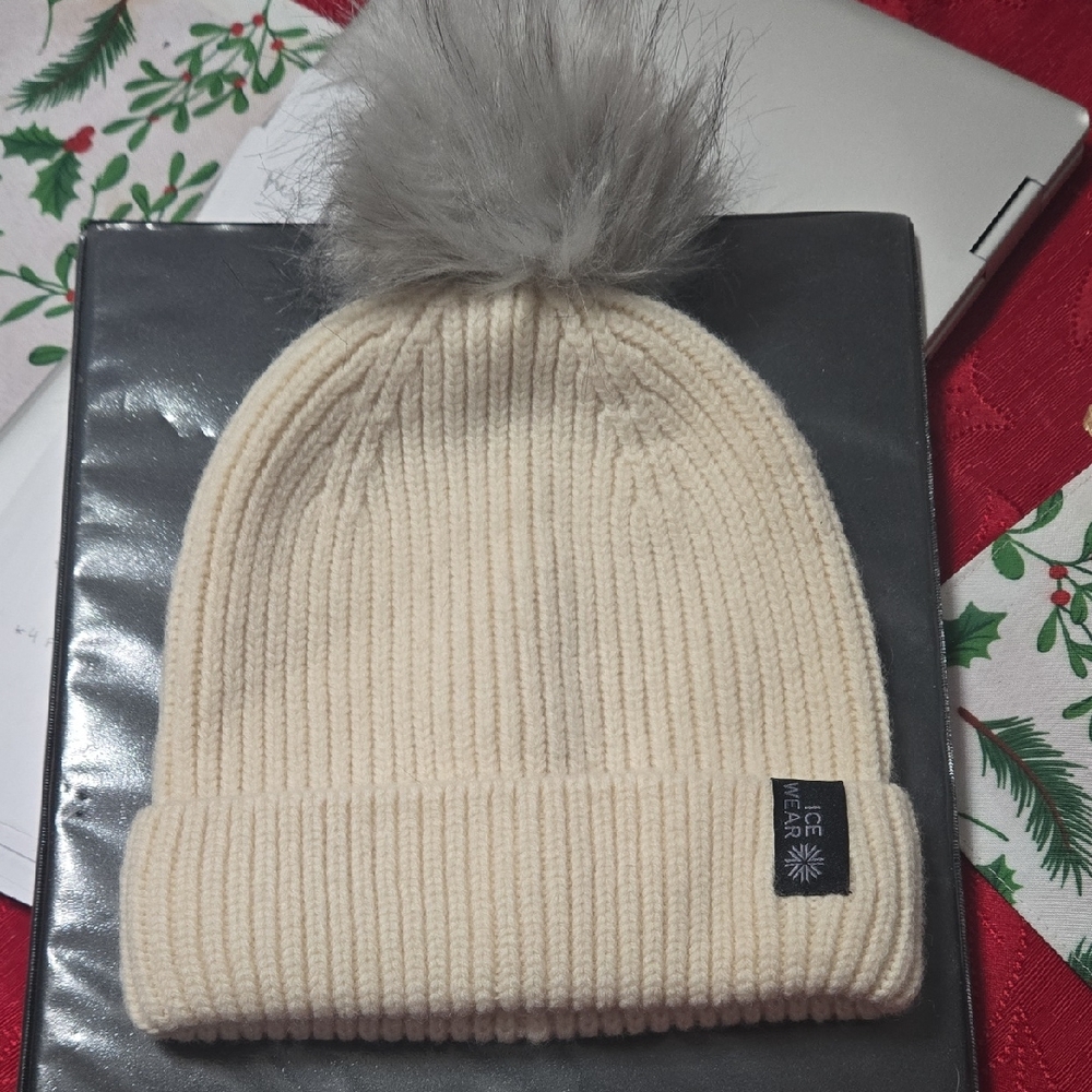 Ice Wear Vigur Beanie Hat 100% Wool One Size Cream With Gray Pompom